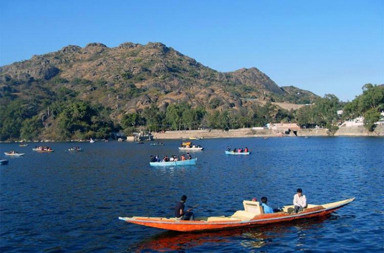 Hotel Ashoka - Nakki Lake 450 Meter Mount Abu Exterior photo